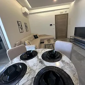  Appartement Luxueux S+2